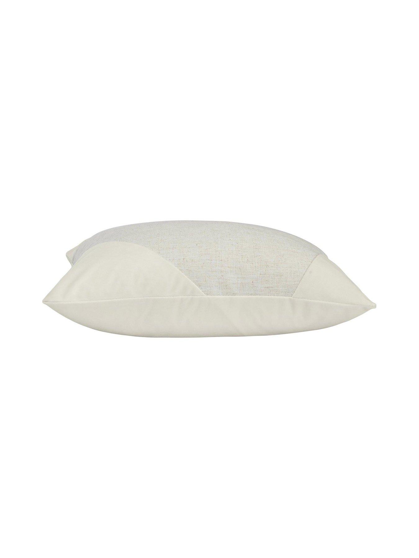 Cushion cover Inger in velvet White